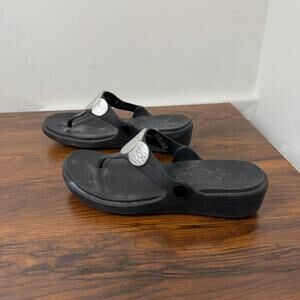 Crocs Sanrah Hammered Circle Wedge Flip Sandals Black Silver Size 7 Crocs